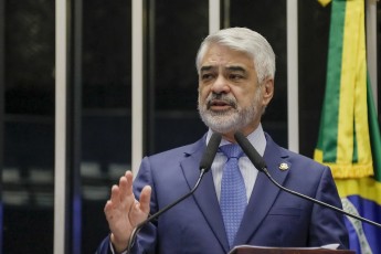 Lula autoriza prorrogação de incentivos ao setor automotivo de Pernambuco na reforma tributária, anuncia Humberto