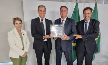Gilson Machado se reúne com Bolsonaro e representante dos produtores de cana de açúcar para tratar de pauta do setor