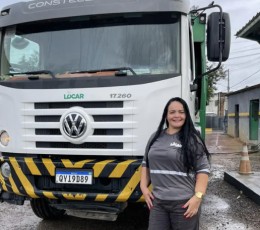 Prefeitura de Vitória contrata primeira mulher motorista de caminhão 
