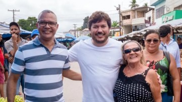 Dido Vieira visita feira de Gameleira do lado de Vice-Prefeito