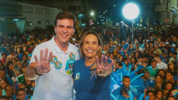 Miguel e Alessandra comemoram aniversário com multidão em Santa Cruz do Capibaribe