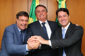 Bolsonaro se reúne com Anderson Ferreira e Gilson Machado em Brasília