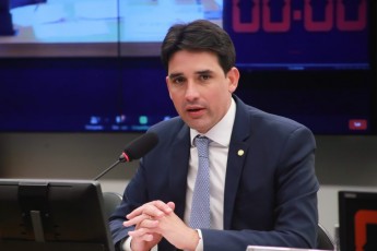 Silvio Costa Filho é eleito presidente da comissão de defesa do consumidor 