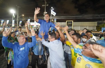 André Ferreira é o único do Nordeste na lista dos 12 deputados federais mais bem votados do país