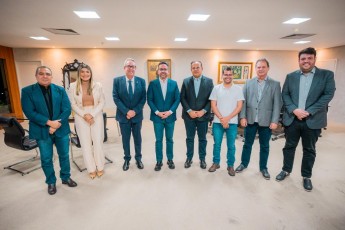 Álvaro Porto se reúne com governador Paulo Dantas para tratar do fortalecimento da pecuária em PE e AL