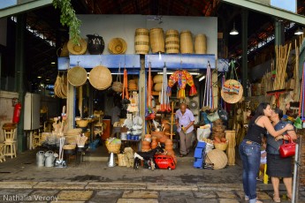 Comerciantes de artesanato do Mercado de São José passam a trabalhar em local provisório devido reforma