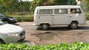 Programa Caminhos de Pernambuco prevê pavimentação de aproximadamente 5 mil quilômetros da malha rodoviária estadual