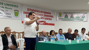 Deputado Chaparral participa de audiência pública em Limoeiro