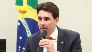 Silvio Costa Filho debate com ministro das Minas e Energia aumento na energia elétrica e combustíveis