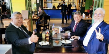 Milton Coelho se reúne com o prefeito de Machados em Brasília 