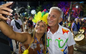Paulo Roberto regasta o protagonismo nacional do carnaval da Vitória 