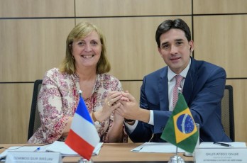 MPor debate com representantes da embaixada da França medidas sustentáveis para o setor aéreo e hidroviário