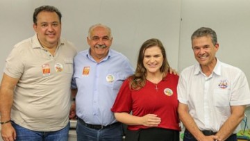Prefeito de Passira declara voto em Marília