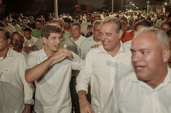 Danilo e João Campos reúnem grande público na Zona Norte do Recife 