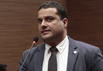 Davi Muniz entra na Justiça após deputado Jarbas Filho deixar o PSB