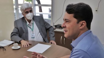 Anderson Ferreira visita Cremepe e defende ampliação da telessaúde e fortalecimento dos hospitais regionais
