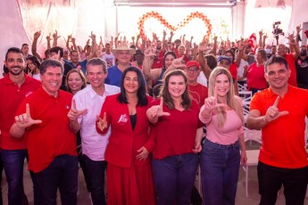 Em Condado, Marília participa de grande ato ao lado de Lula Cabral e Fabíola Cabral