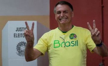 “Se Deus quiser, o Brasil vai sair vitorioso”, afirmou Bolsonaro ao votar no RJ