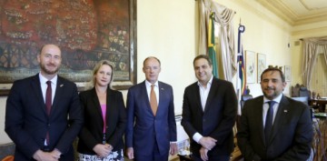 Paulo Câmara recebe embaixador dos Países Baixos no Brasil