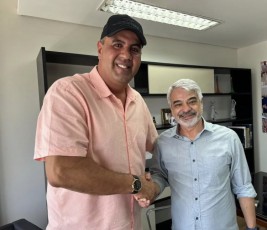 Prefeito Marcone Santos se reúne com Humberto Costa para buscar recursos para São Vicente Ferrer 