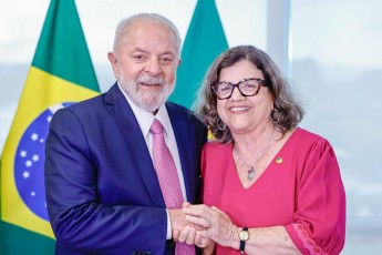 Exclusivo | Teresa Leitão conversa com Lula sobre a vice no Recife e confirma reunião do diretório do PT no sábado 