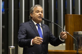 Tadeu Alencar critica Bolsonaro: “Regente do ódio”, sobre veto a Lei Aldir Blanc 2