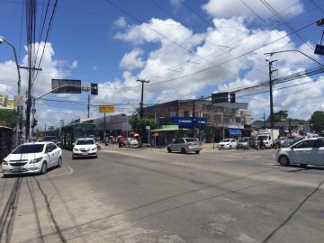 Obras de requalificação na Avenida Presidente Kennedy em Olinda