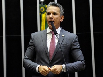Conselho do PSB espera explicação de Felipe Carreras até próxima segunda-feira (21) 