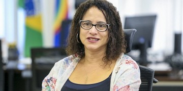 “Tenho até amanhã para tomar a decisão”, diz Luciana Santos sobre disputar a Prefeitura de Olinda