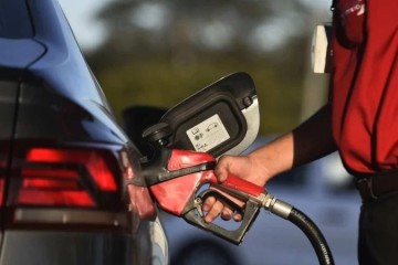 Petrobras considera mudanças na política de preços de combustíveis