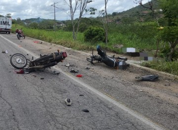 Sinistro de trânsito deixa dois motociclistas mortos em Caruaru