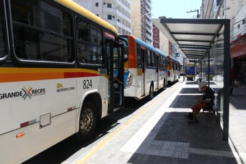 Menos ônibus nas ruas a partir desta sexta-feira (3)