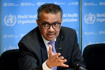 Diretor da OMS pede que países forneçam mais vacinas a países pobres
