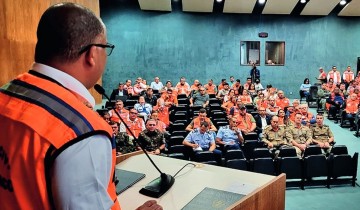 Defesa Civil de Pernambuco discute estratégias para atuação em desastres por chuvas