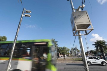 Novos radares do Recife começam a notificar infrações nesta segunda (21)