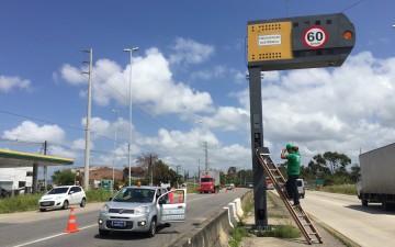 Prefeito Rodrigo Pinheiro diz que radares eletrônicos de Caruaru são 'apenas educativos' e não vão multar