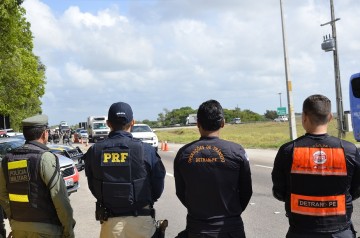 PRF divulga balanço da Operação de Ano Novo em Pernambuco
