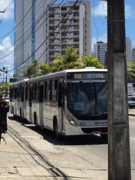 Governo do estado considera inaceitável a proposta de reajuste da tarifa de ônibus na RMR