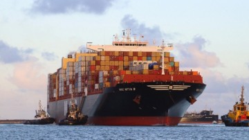 Vindo da Espanha, maior navio da América do Sul atraca no Porto de Suape