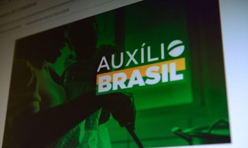 Auxílio Brasil começou a ser pago nesta terça-feira