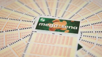 Mega-Sena pode pagar R$ 135 milhões neste sábado (04)