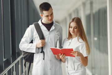 Cursos da área Saúde estão entre os mais procurados pelos estudantes  