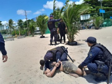 Homem é preso em flagrante após assediar sexualmente mulher em praia de Olinda