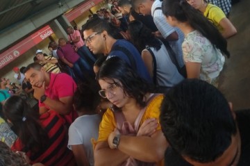 Pane provoca atrasos no metrô do Recife