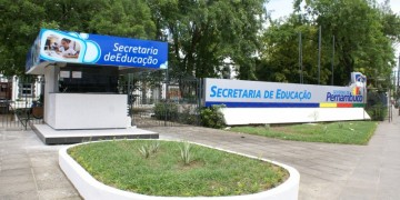 Secretaria de Educação de PE abre seleção com 98 vagas temporárias