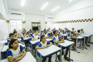 Rede de ensino do Recife inicia fase de confirmação de matrículas