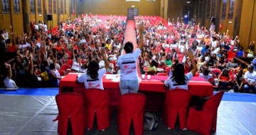 Professores da Rede Municipal do Recife continuam em greve. Paralisação completou uma semana 