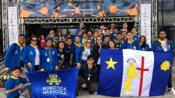 Alunos do Recife disputam vaga para o mundial de robótica na França