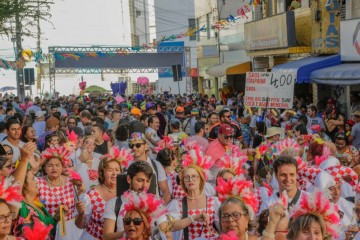 Efeitos do cancelamento do carnaval na capital do Agreste 