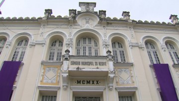 Covid-19: Câmara do Recife analisa impacto financeiro da pandemia